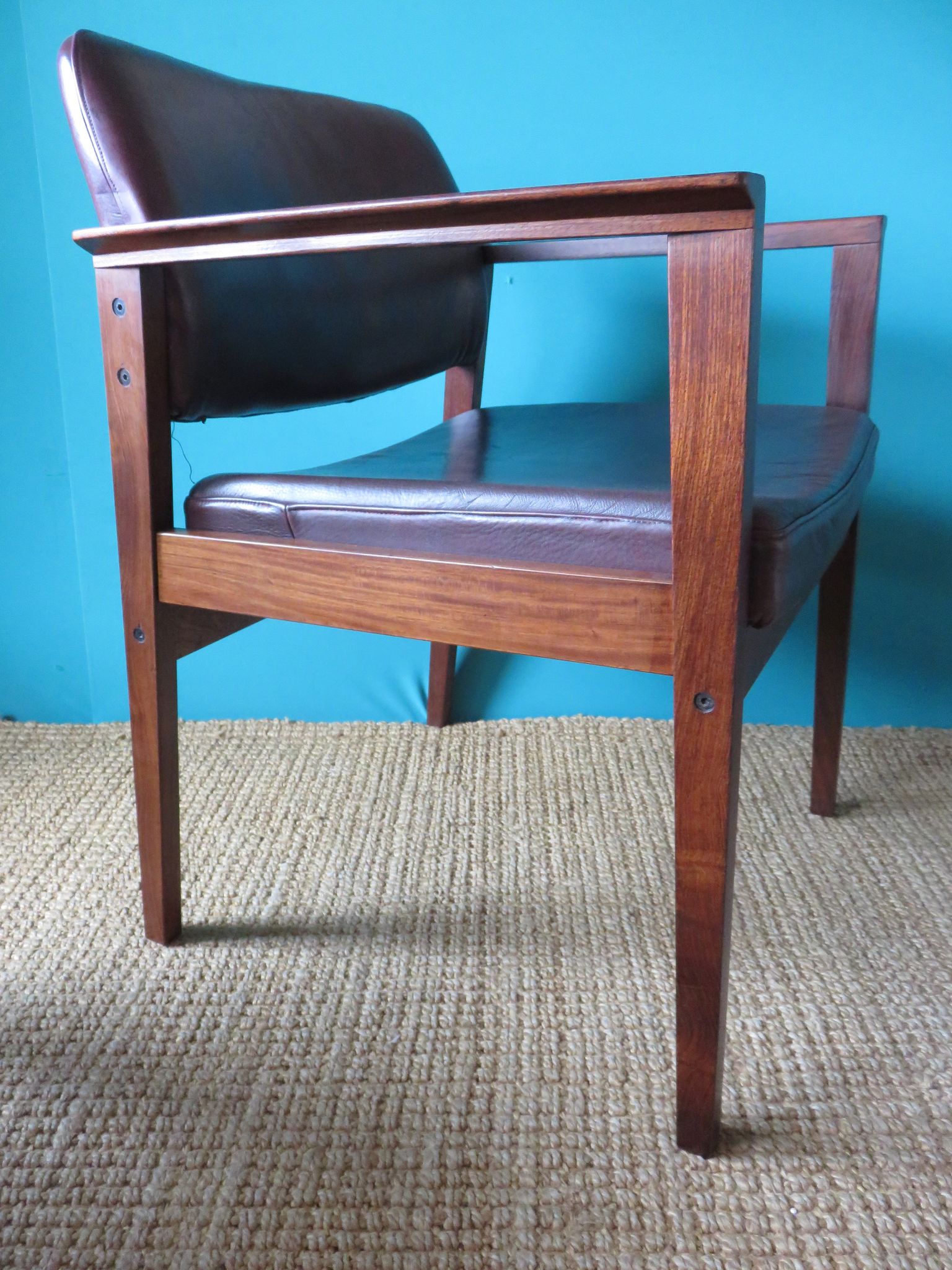 Pair of armchairs in Rio rosewood and plum leather, Denmark 1960