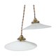 Paire de suspensions en opaline blanche