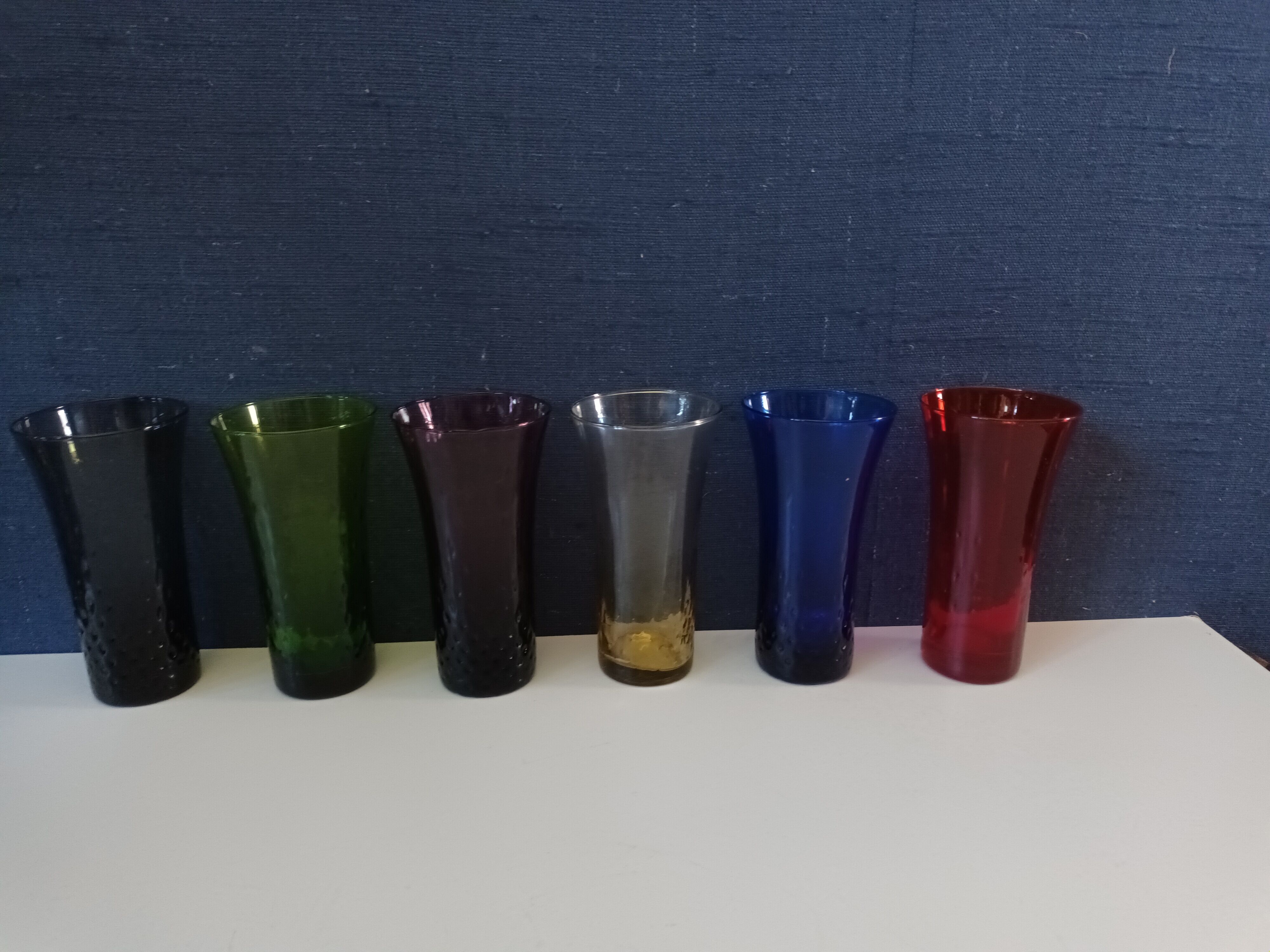 6 verres colorés
