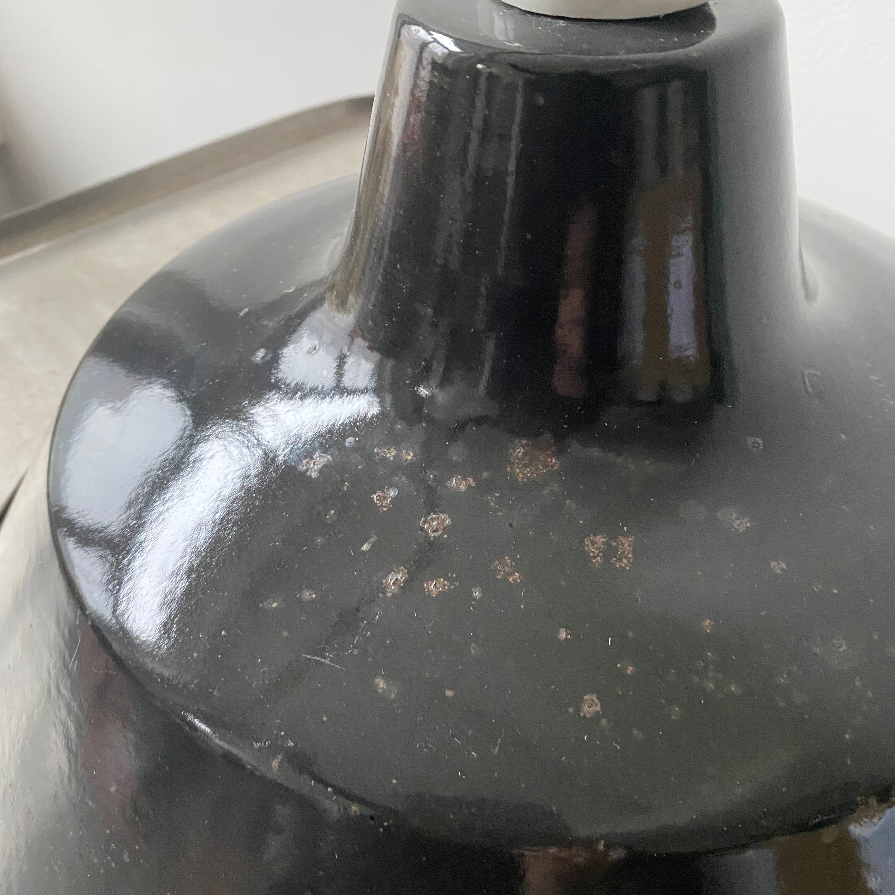 Lot 2 old industrial enamelled suspensions 30 cm