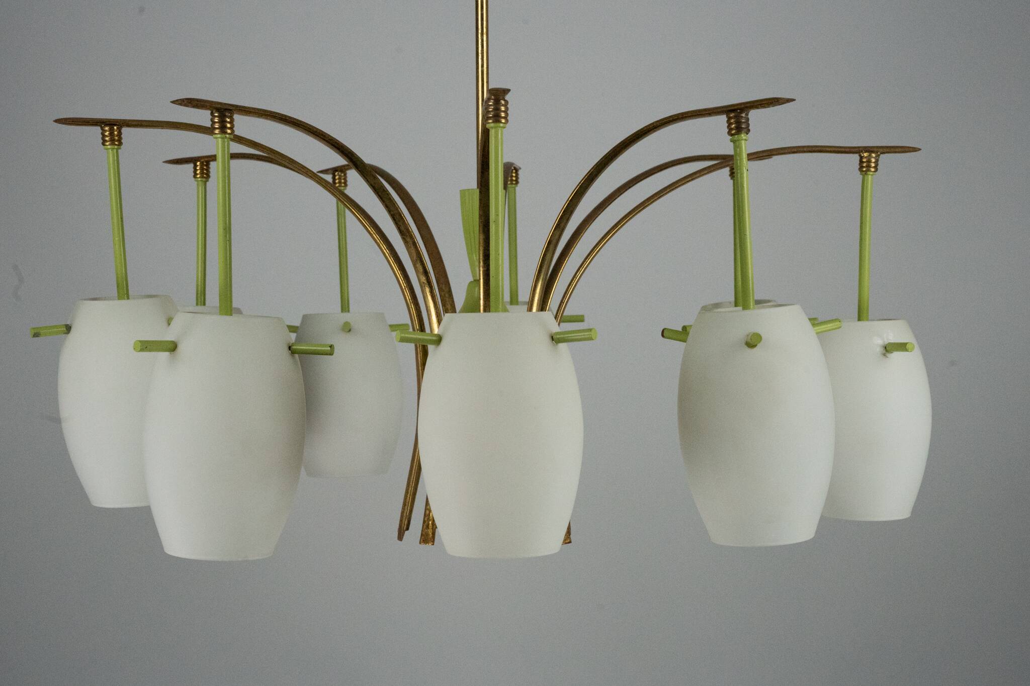 Midcentury 9-Arm Brass Chandelier with  Lacquer & Opaline Glass. Italy 1950