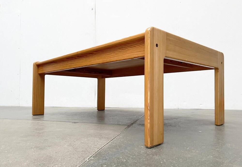 Vintage coffee table in Swedish pine by Yngve Ekström for Swedese, 1970s.