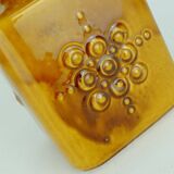 Carsten vase glaçure ambre décor en relief modèle no. 7012-20