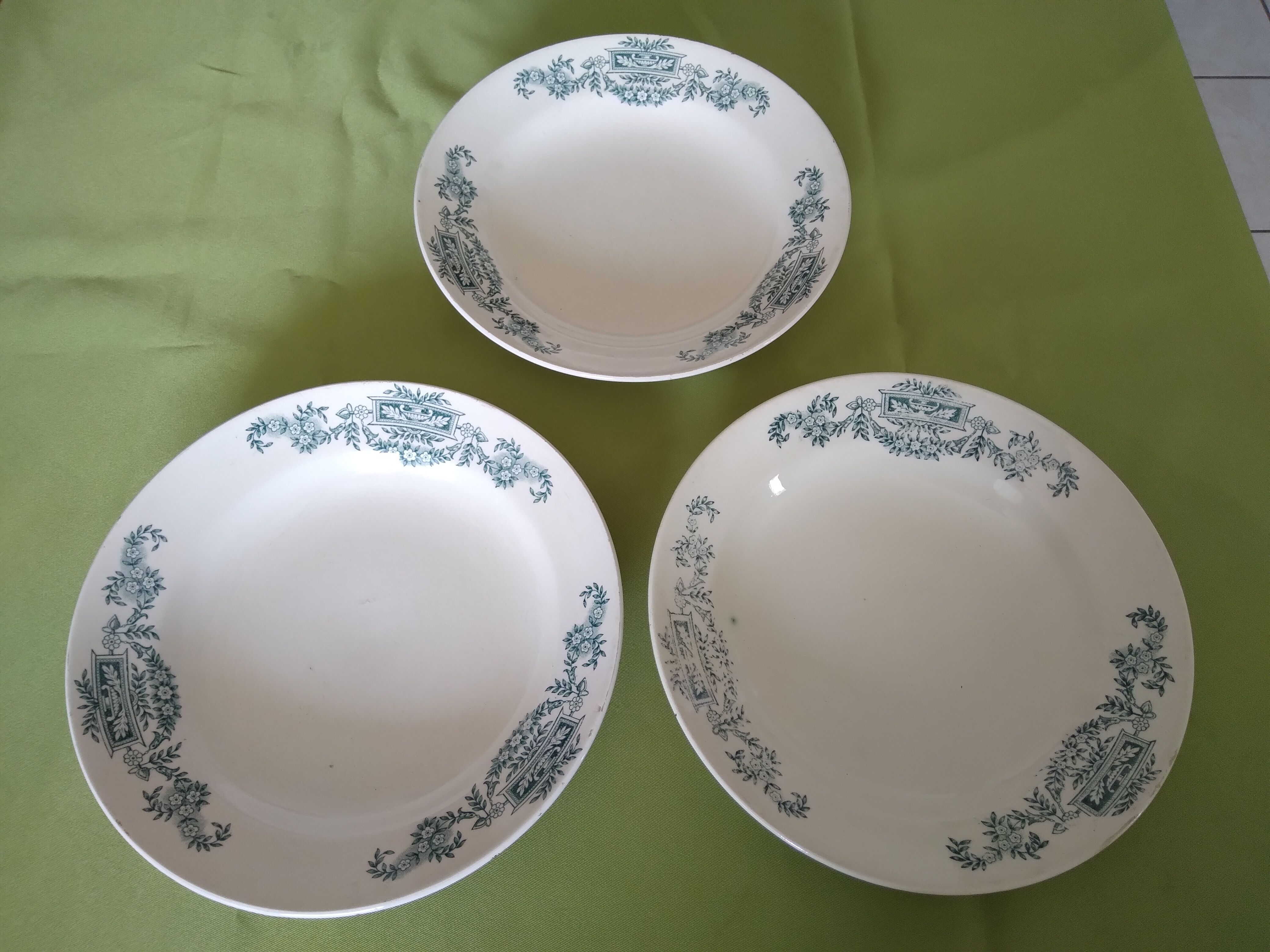 Hollow plates Lutece Longchamp