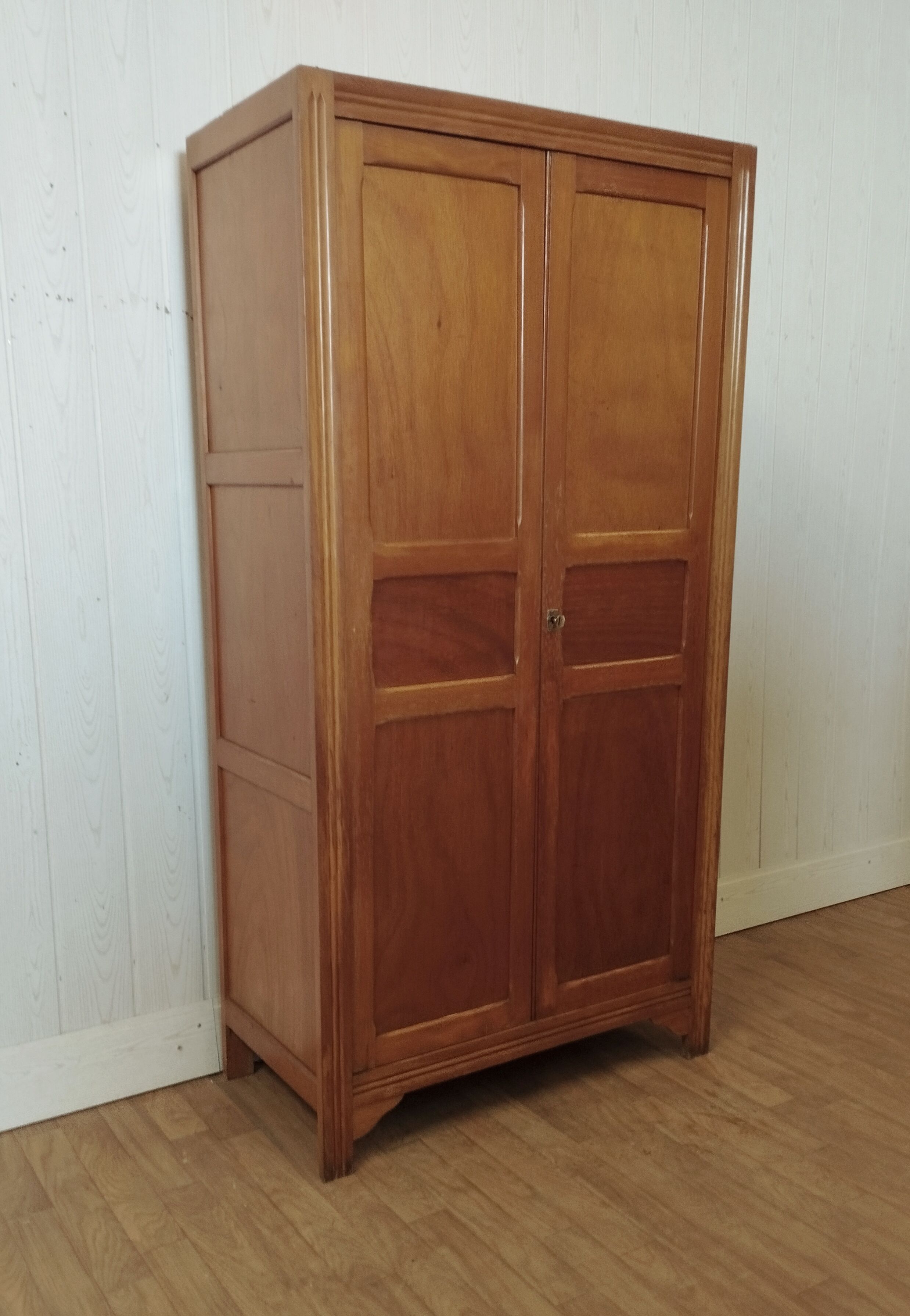 Vintage wardrobe Parisian style