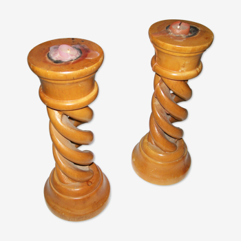 2 candlesticks