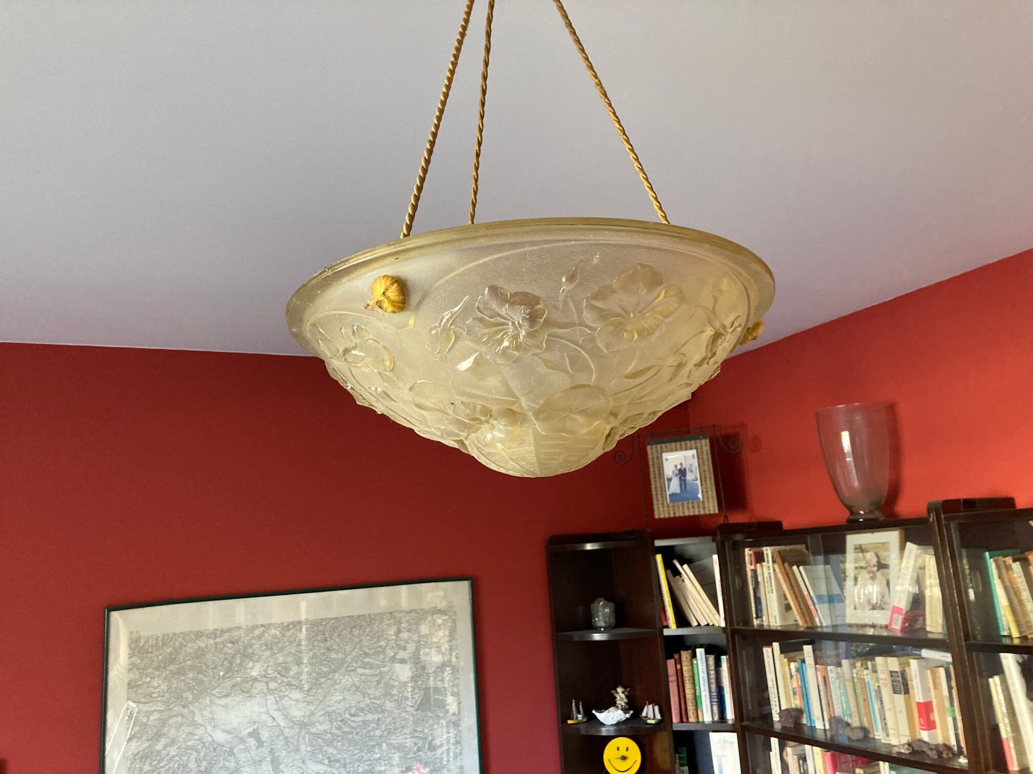 Ceiling suspension glass paste