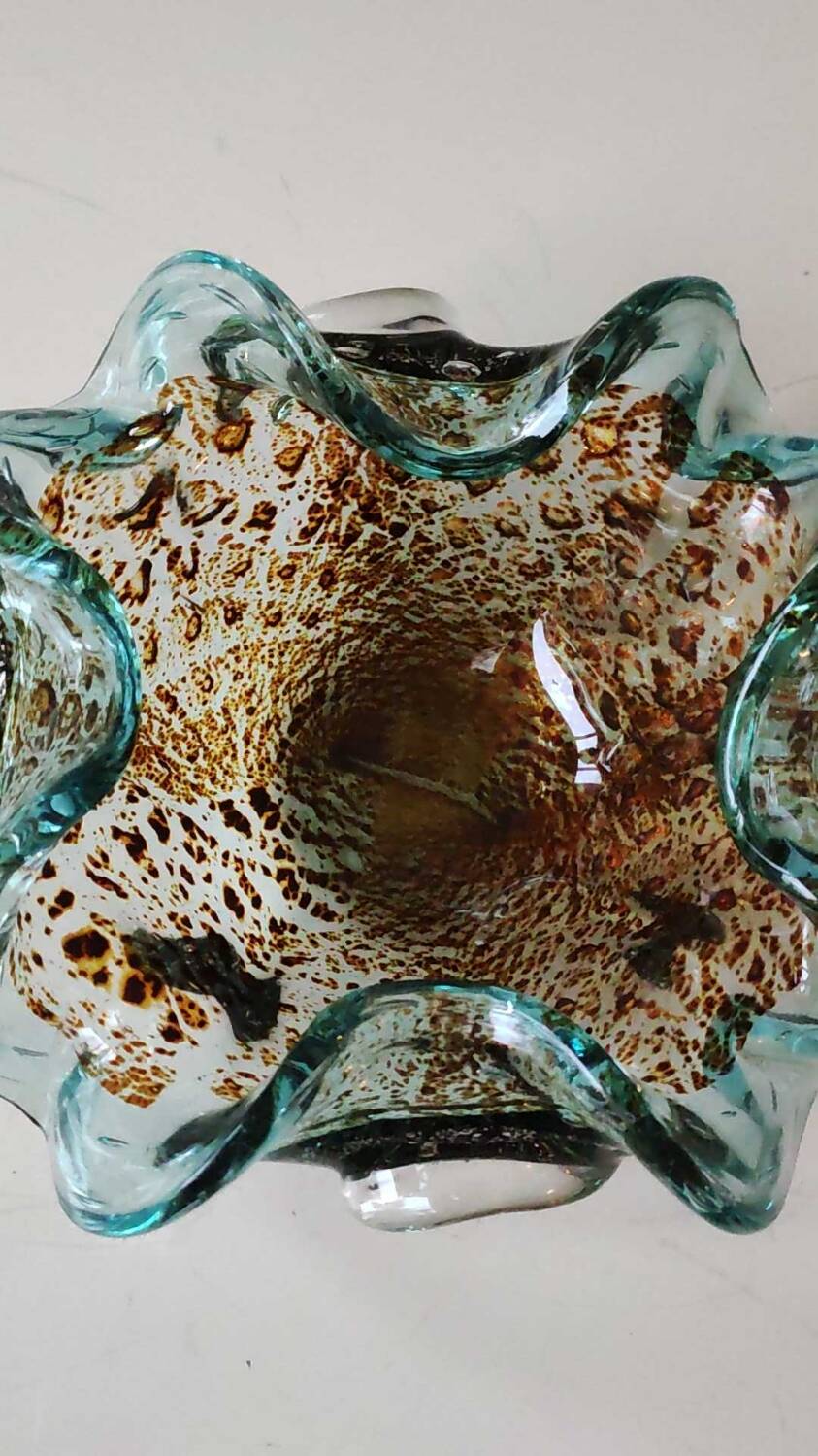 Corolla/floral pocket emptier. In Murano blown glass. Turquoise/Gold/silver inclusions