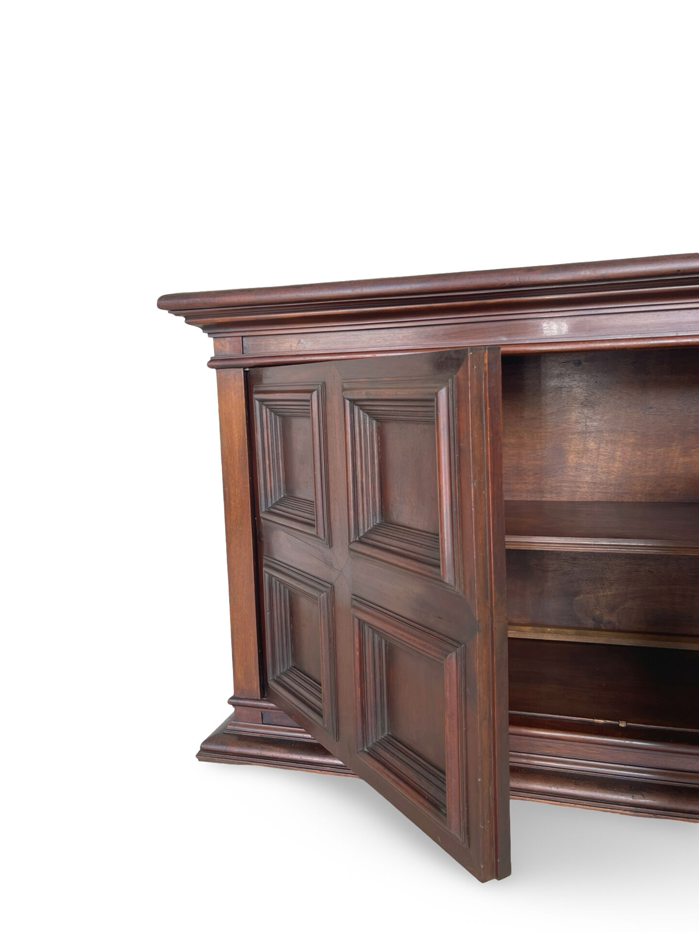 The high-quality Italian Renaissance Revival credenza, 1920s/1930s