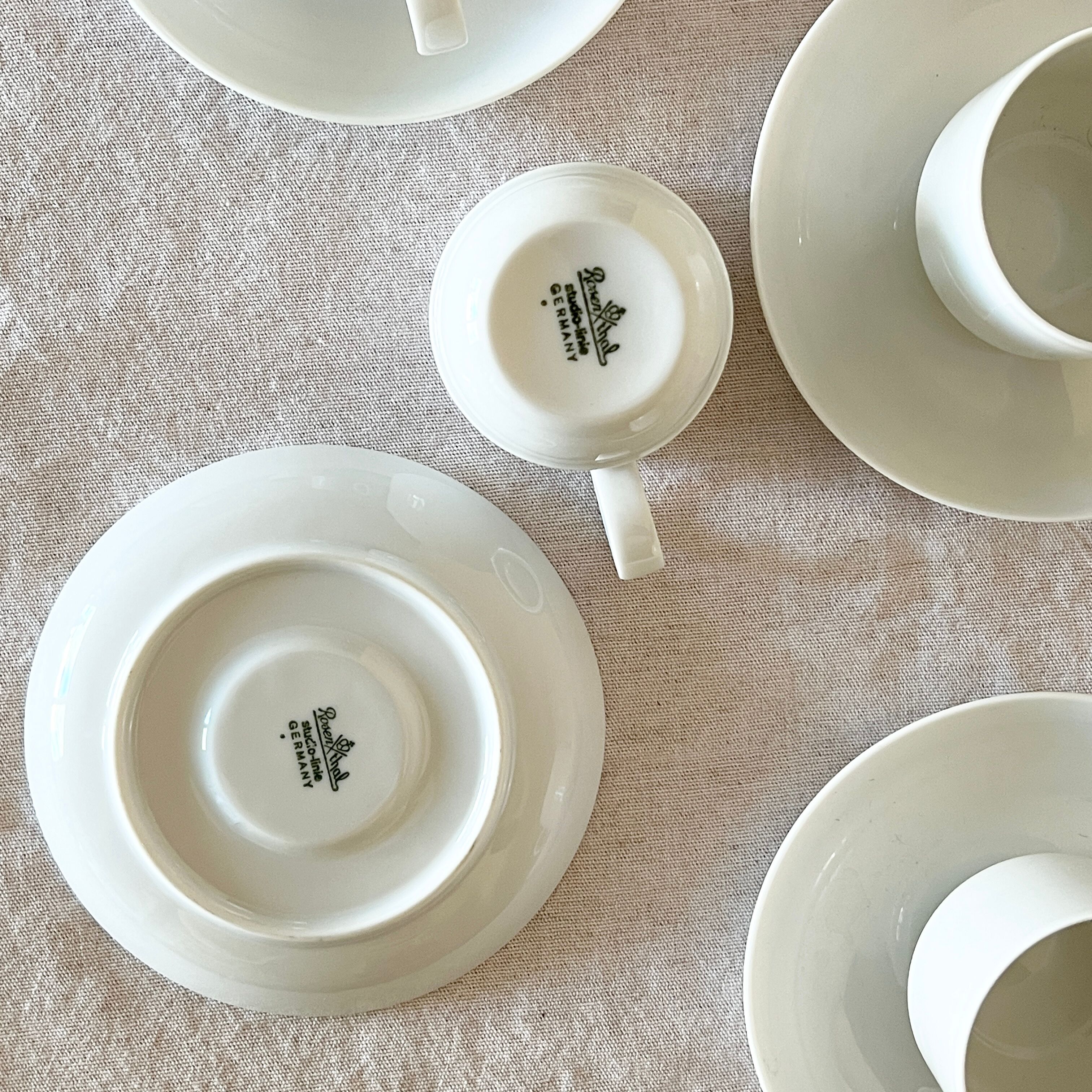 Rosenthal Studio Linie, white cups and saurcers, model DUO, designed by Ambrogio Pozzi