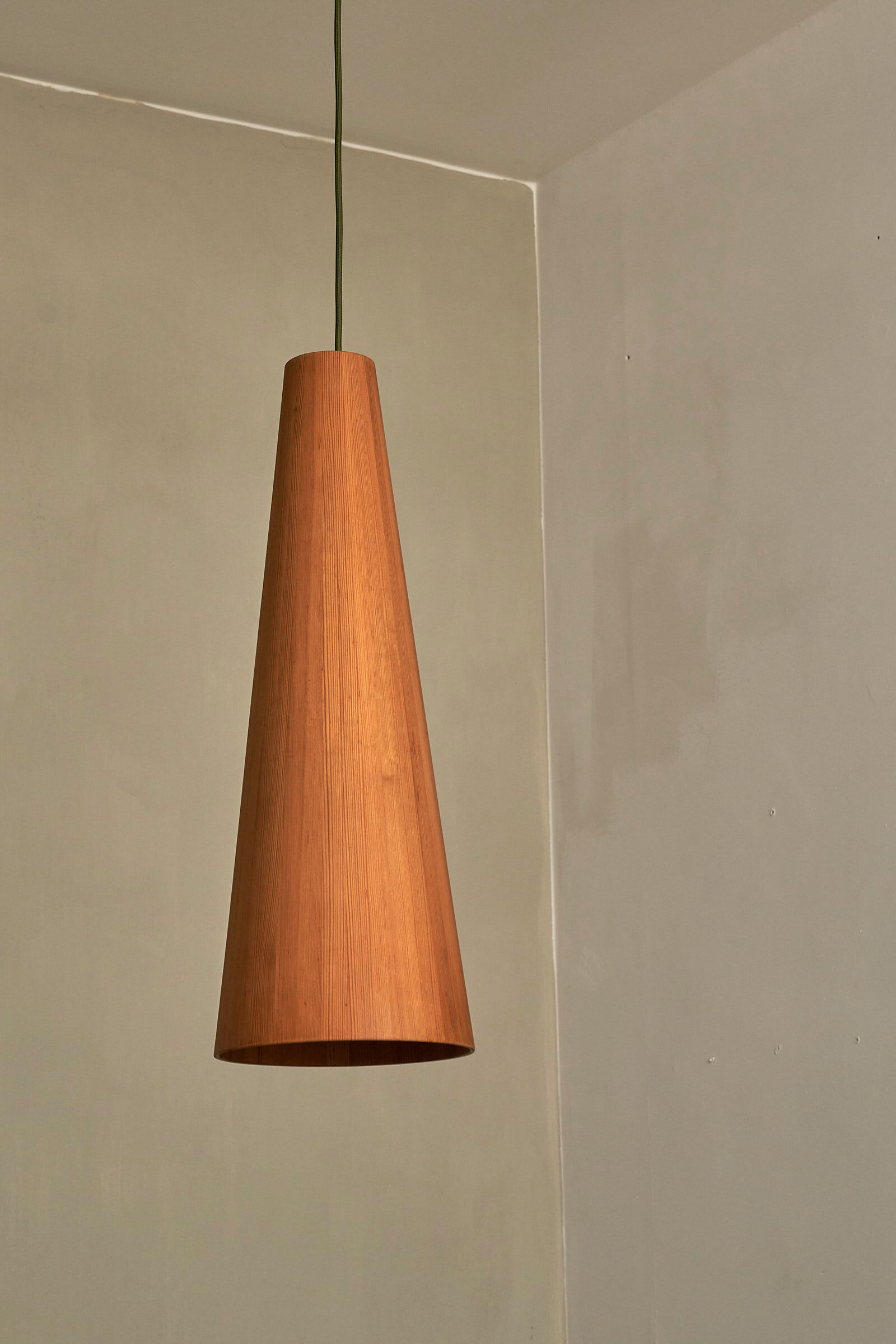 'Conus' pendant lamp in pine by Jørgen Wolff
