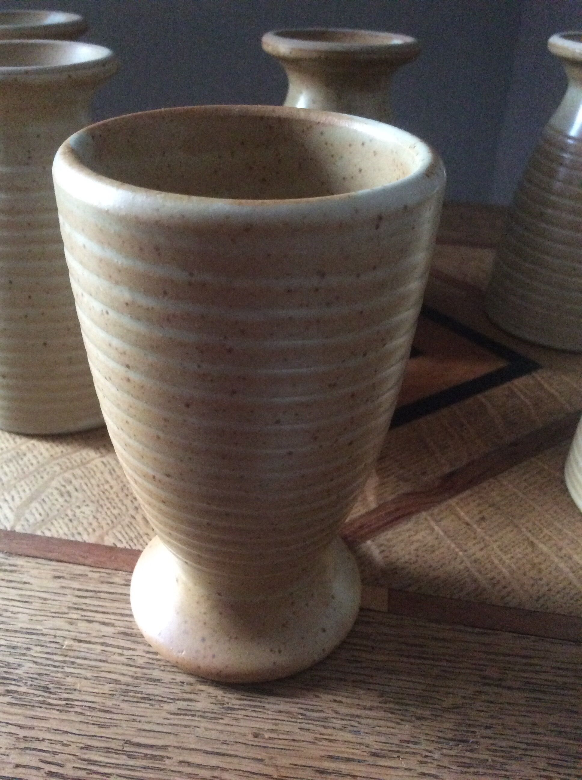 Set of cups, mazagrans sandstone