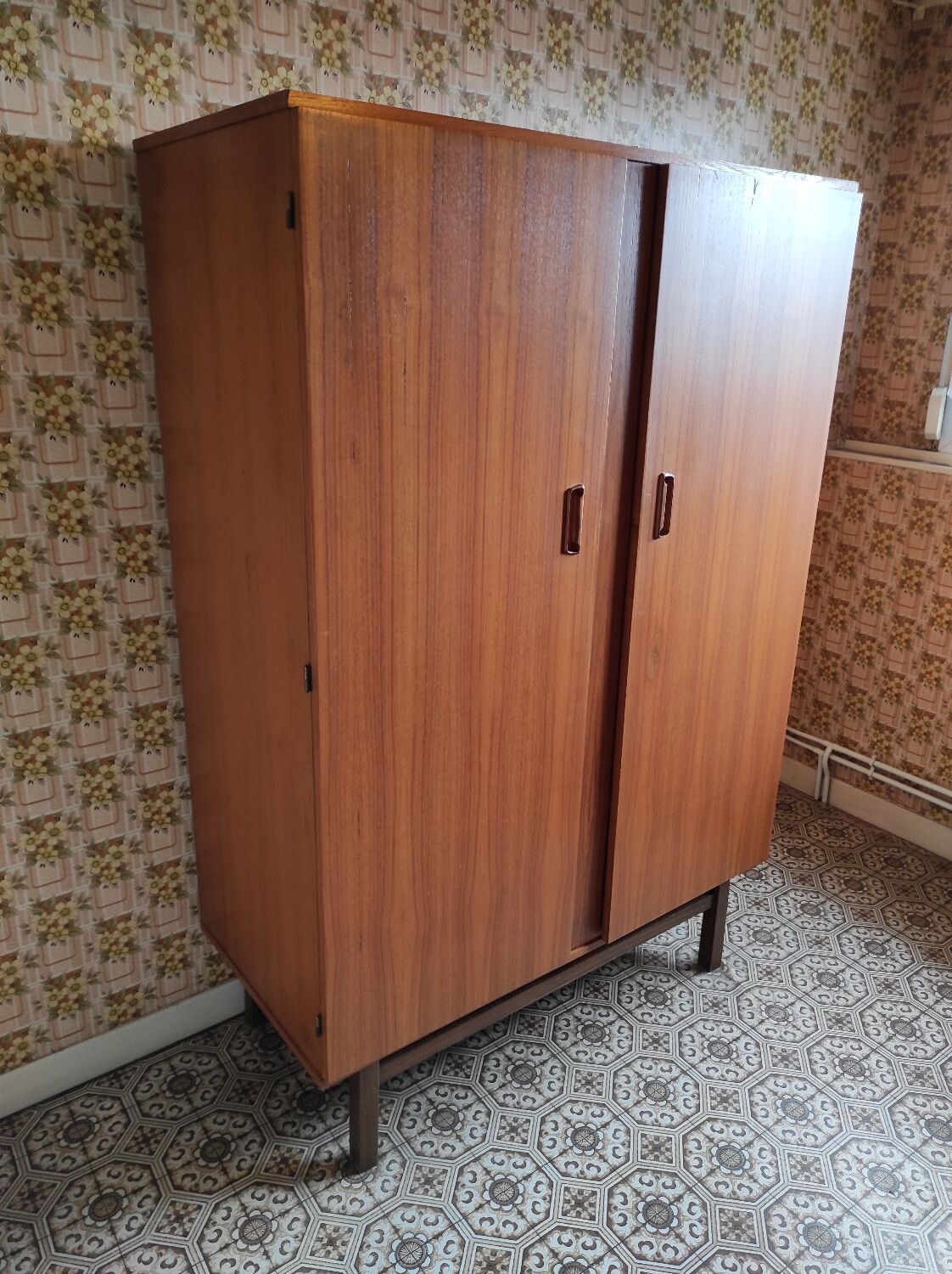 Scandinavian style 2 door wardrobe