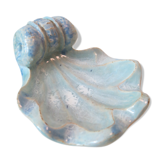 Empty pocket turquoise ceramic shell