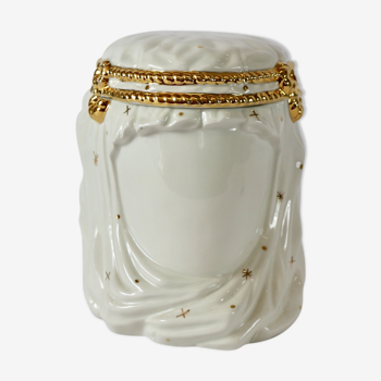 Box shape head with kefia, white and gold decorations, signed Paolo Traversi