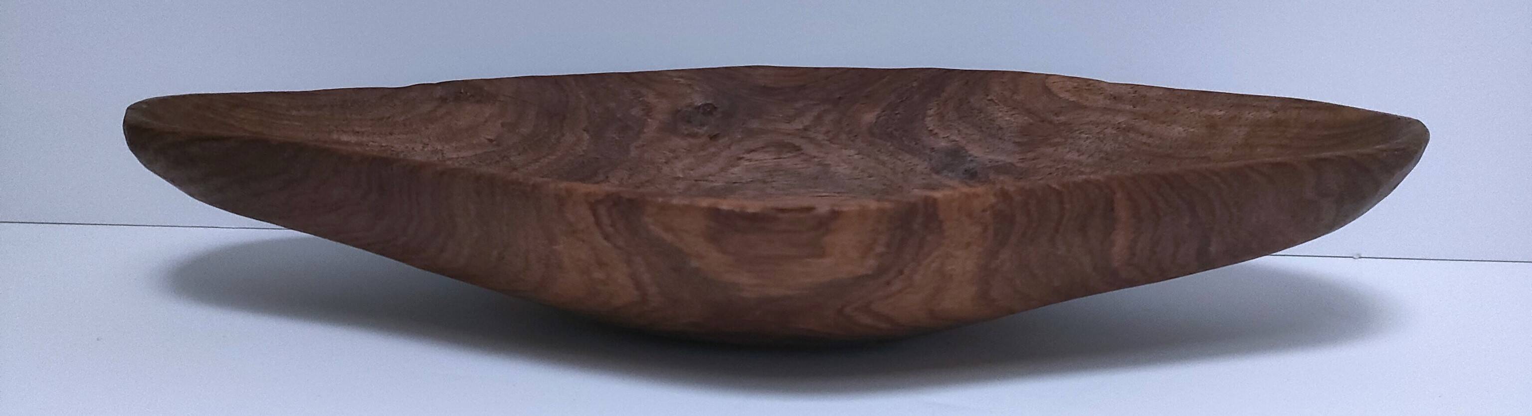 Oblong cut solid wood carved monoxyl