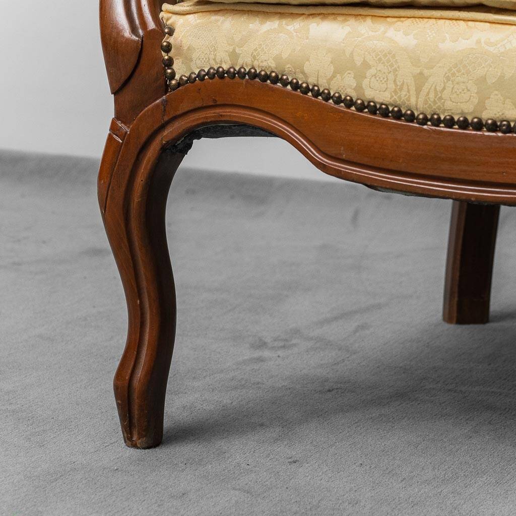 Coppia di poltrone stile luigi filippo legno tessuto giallo xix