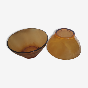 Duo of amber bowls