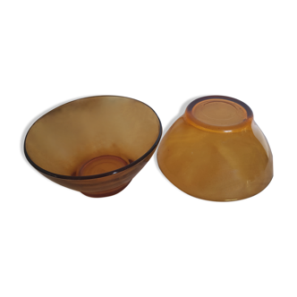 Duo of amber bowls