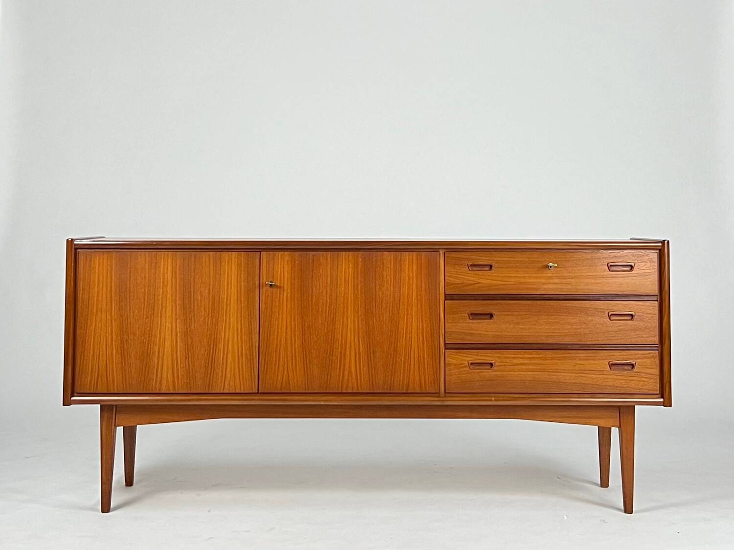 Vintage teak sideboard Bartels mid-century 60s design chest of drawers