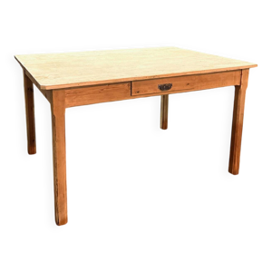 Ancienne table d’usine