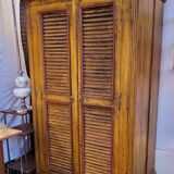 Indian wardrobe Rajasthan yellow, with clerestory