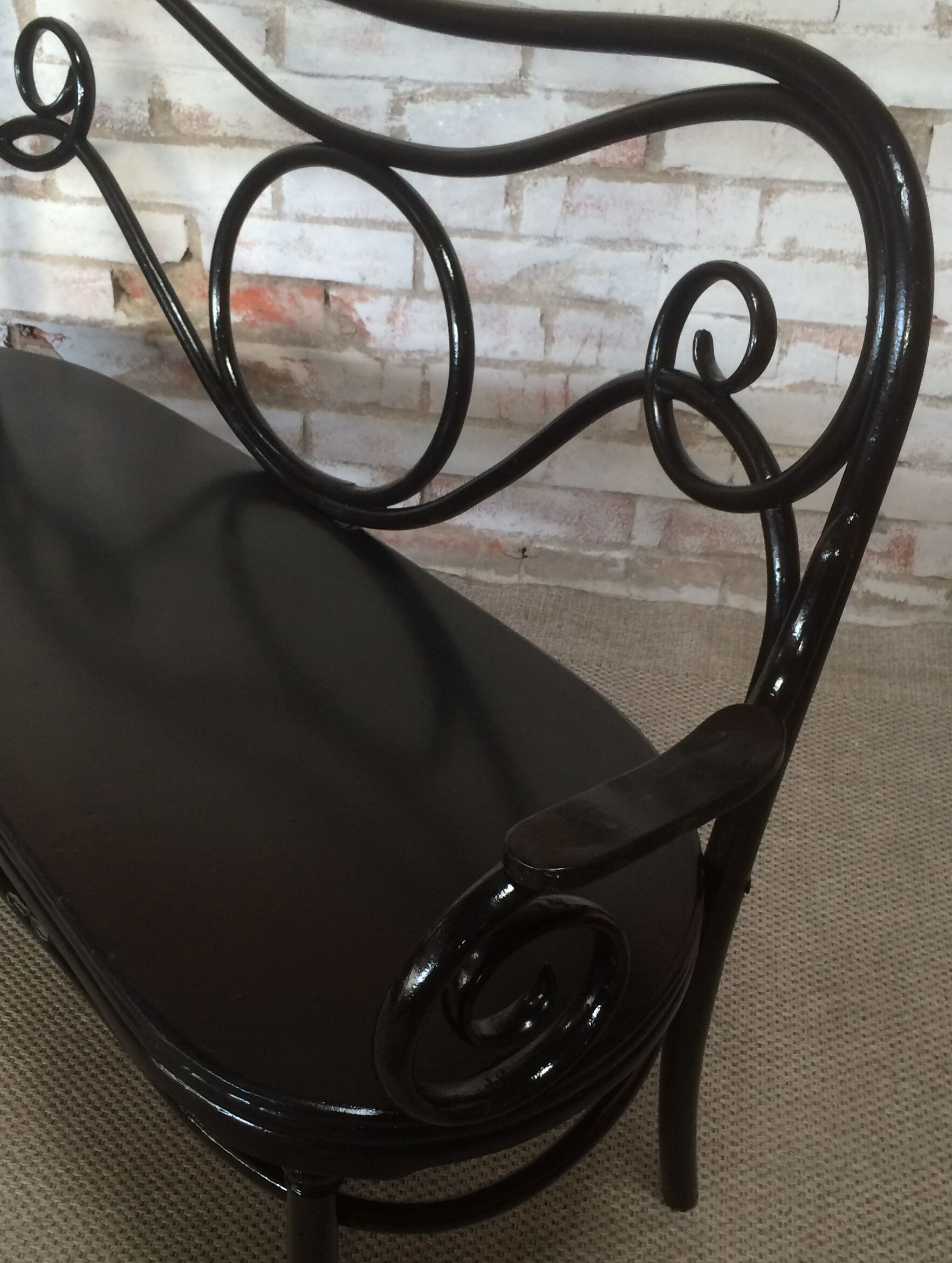 Banquette Thonet laqué noir
