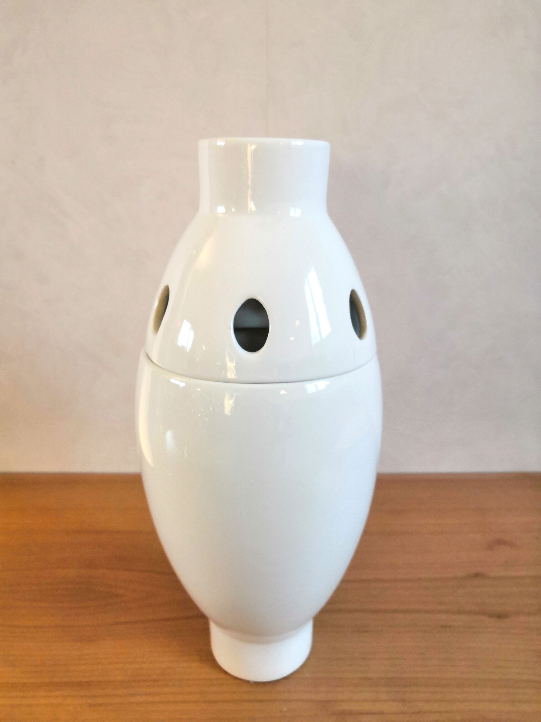 Ceramic design Christian Ghion for Cinna