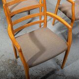 Fauteuils JL Moller modèle 68 en chêne avec tissu d'origine. Fabriqués au Danemark vers 1990.