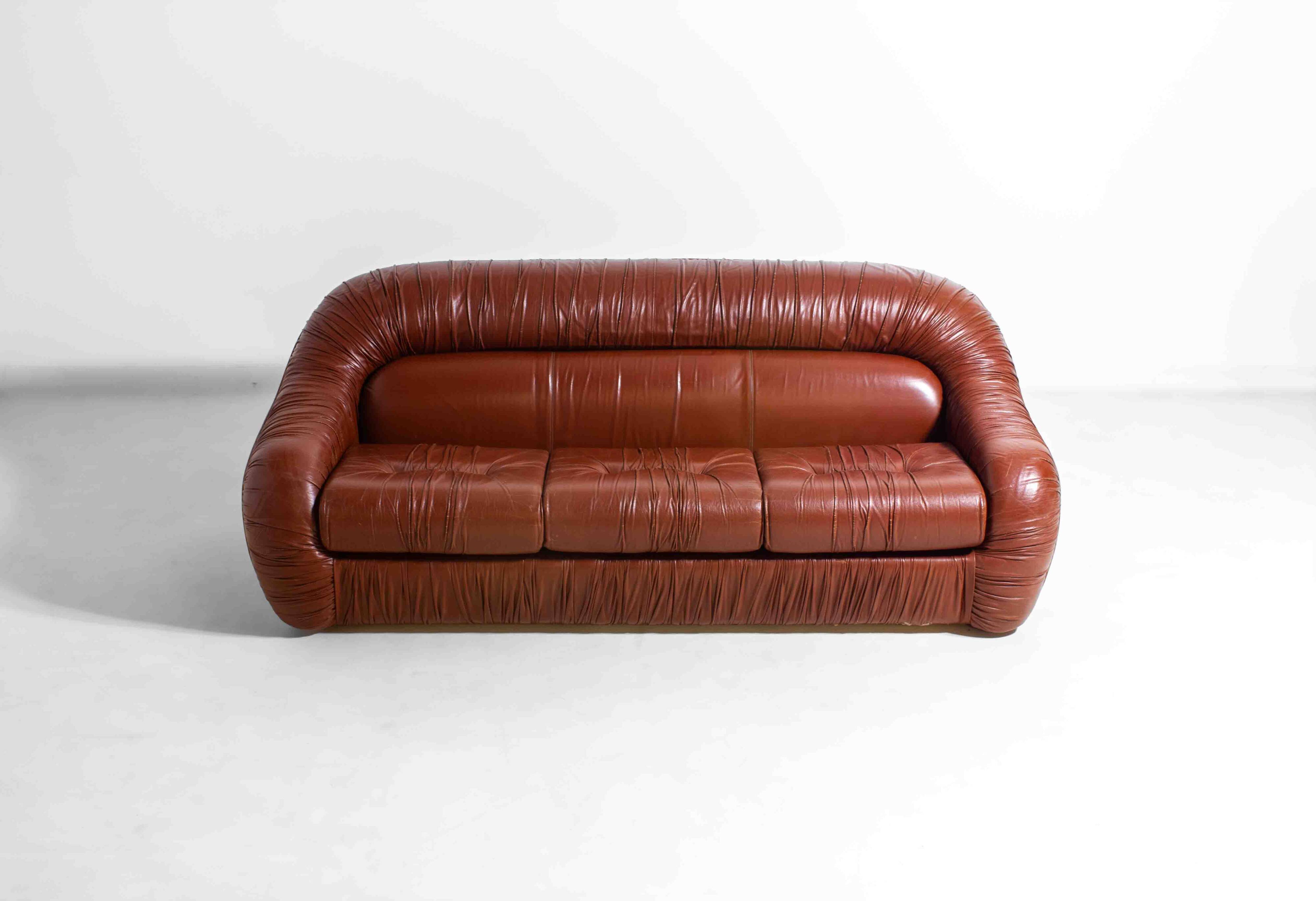 Rare "Capriccio" sofa in scrunched leather by Eurosalotto, 1970s