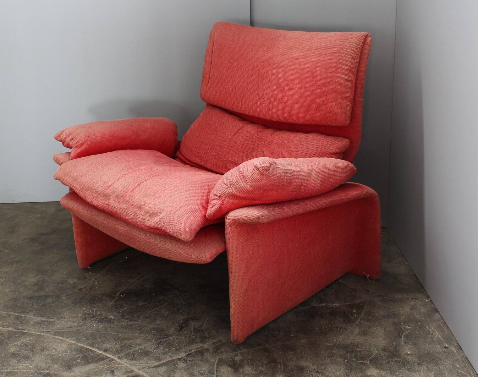 Vintage Red Velvet Armchair by Saporiti Italia, Italy