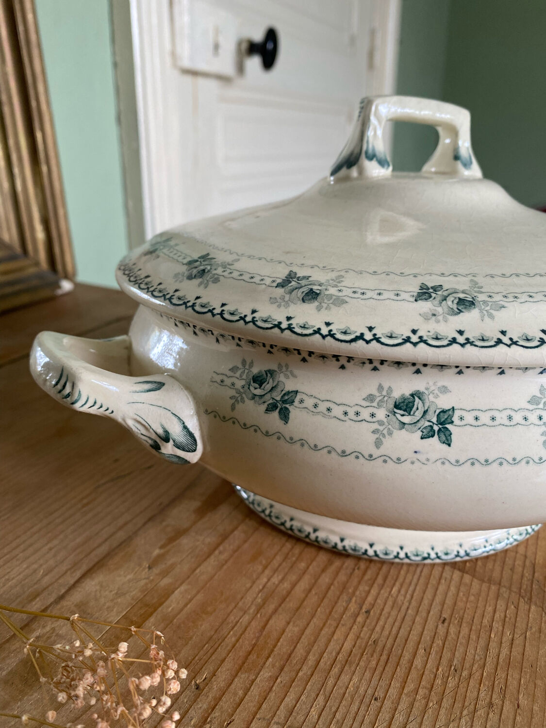 Old tureen in earthenware iron earth Alexandra