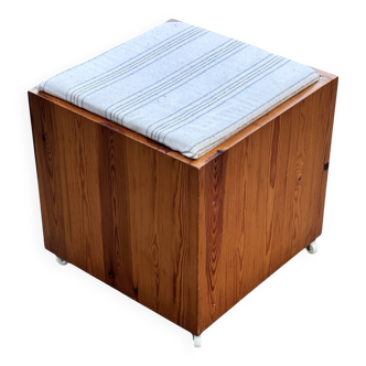 Vintage pinewood stool side table with compartment 70s design