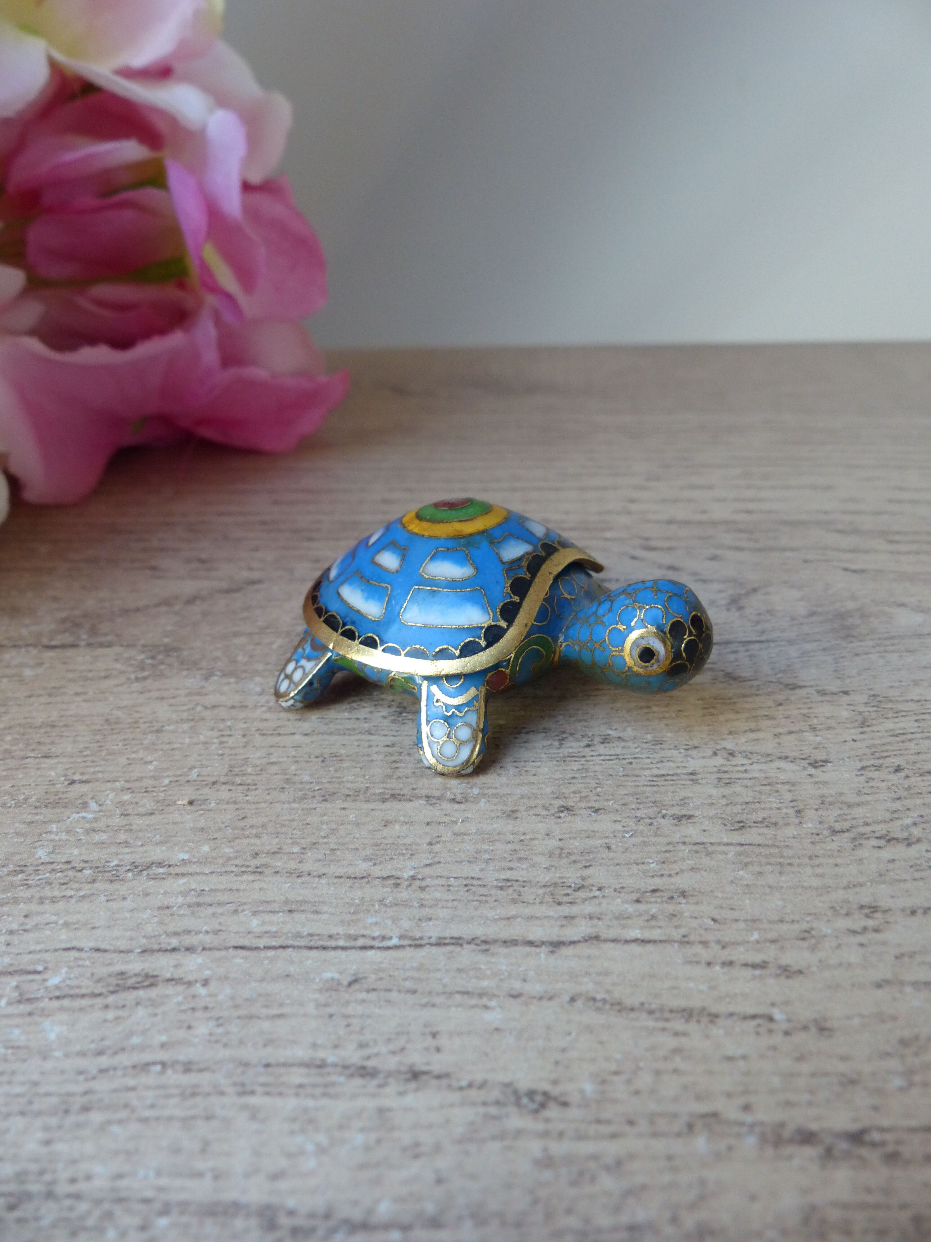 Miniature turtle box in blue cloisonné enamel, turtle jewelry box