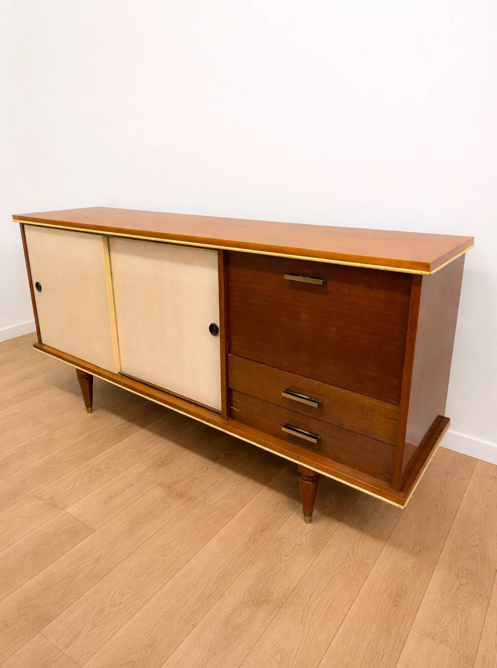 Vintage 1960s sideboard buffet