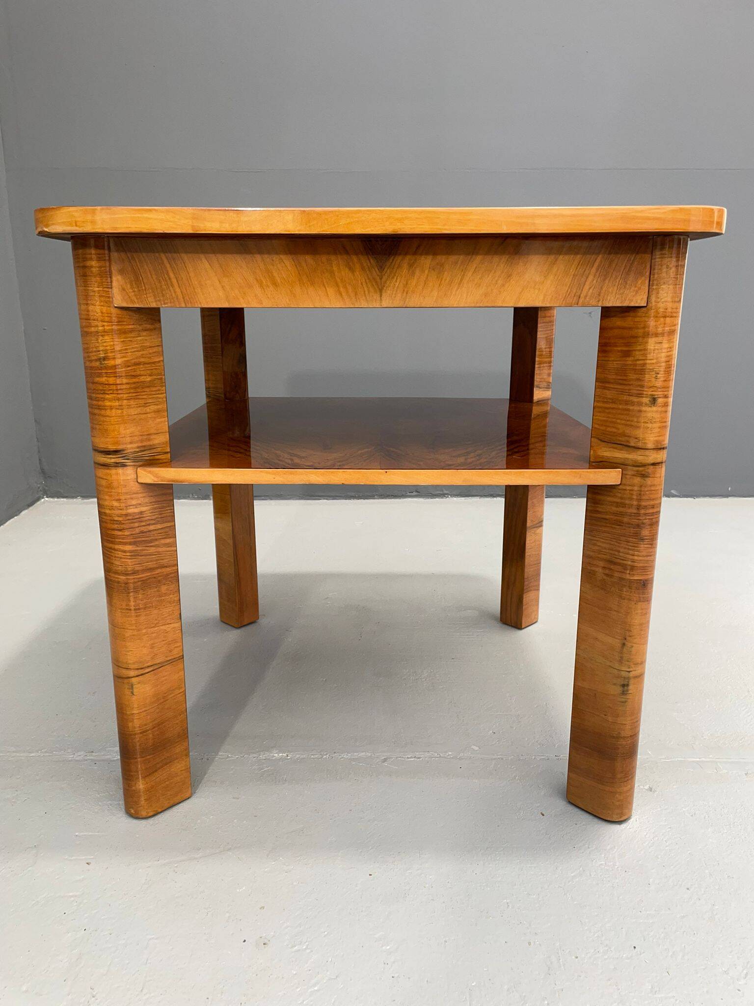 Table basse Art déco à deux niveaux en chêne massif, années 1930