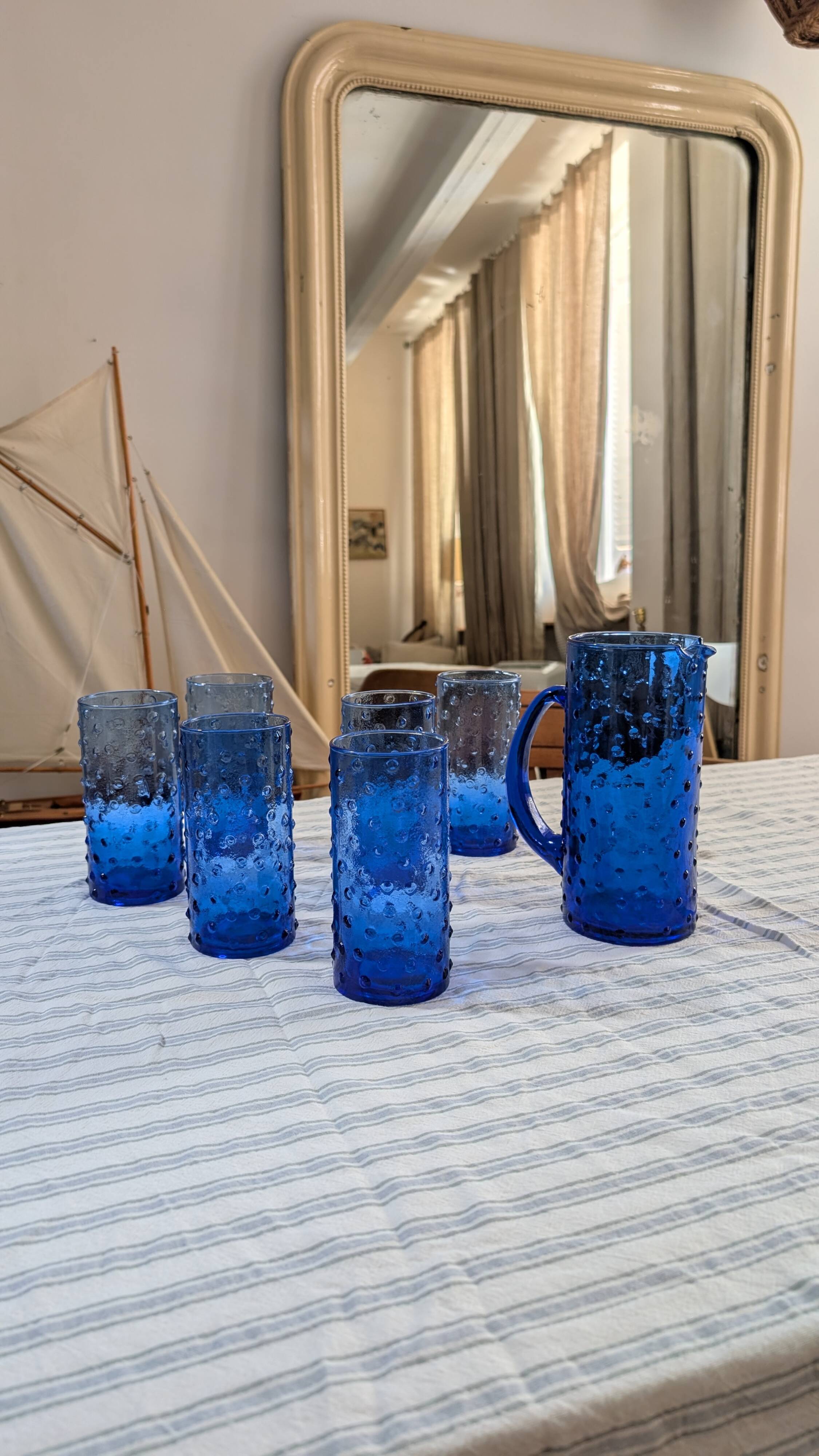 Service of blue blown glass lemonade, dotted pattern.