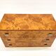 Commode en loupe d’orme et laiton 1970