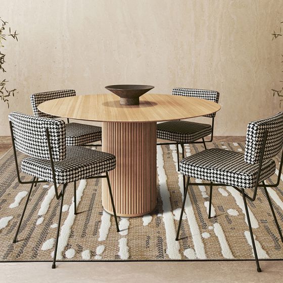 Relief jute rug in white and black 120x160 cm