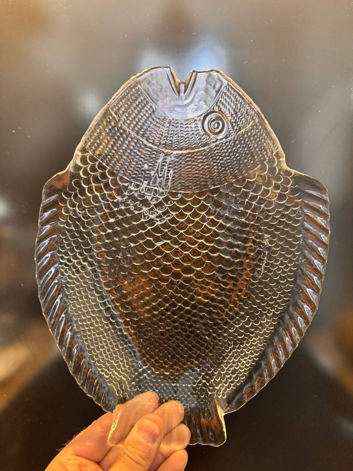 6 vintage Pasabahce clear glass fish plates