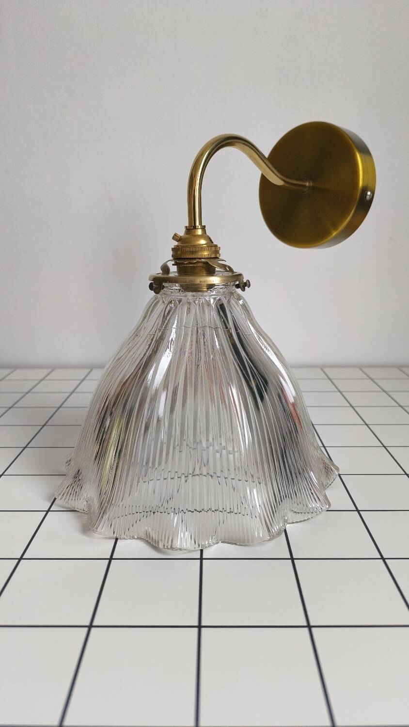 Large wall light in holophane glass and brass