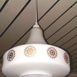 Vintage suspension in white opaline