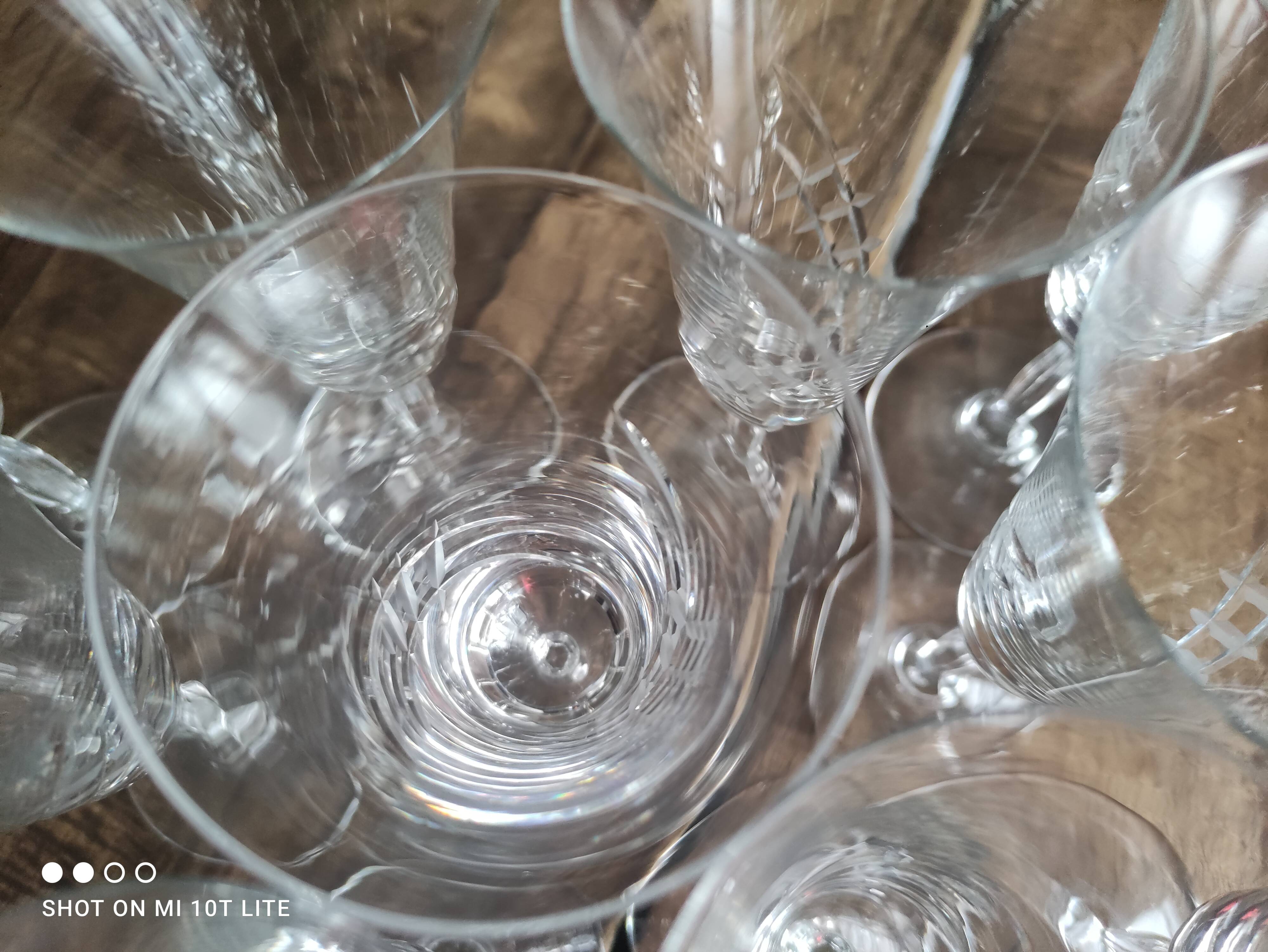 Set of 10 vintage champagne flutes in chiseled crystal with flared drinking