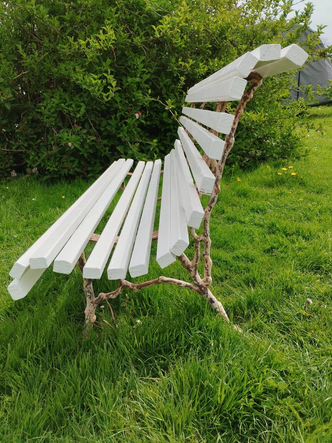 Banc de jardin avec pieds en fonte ancien