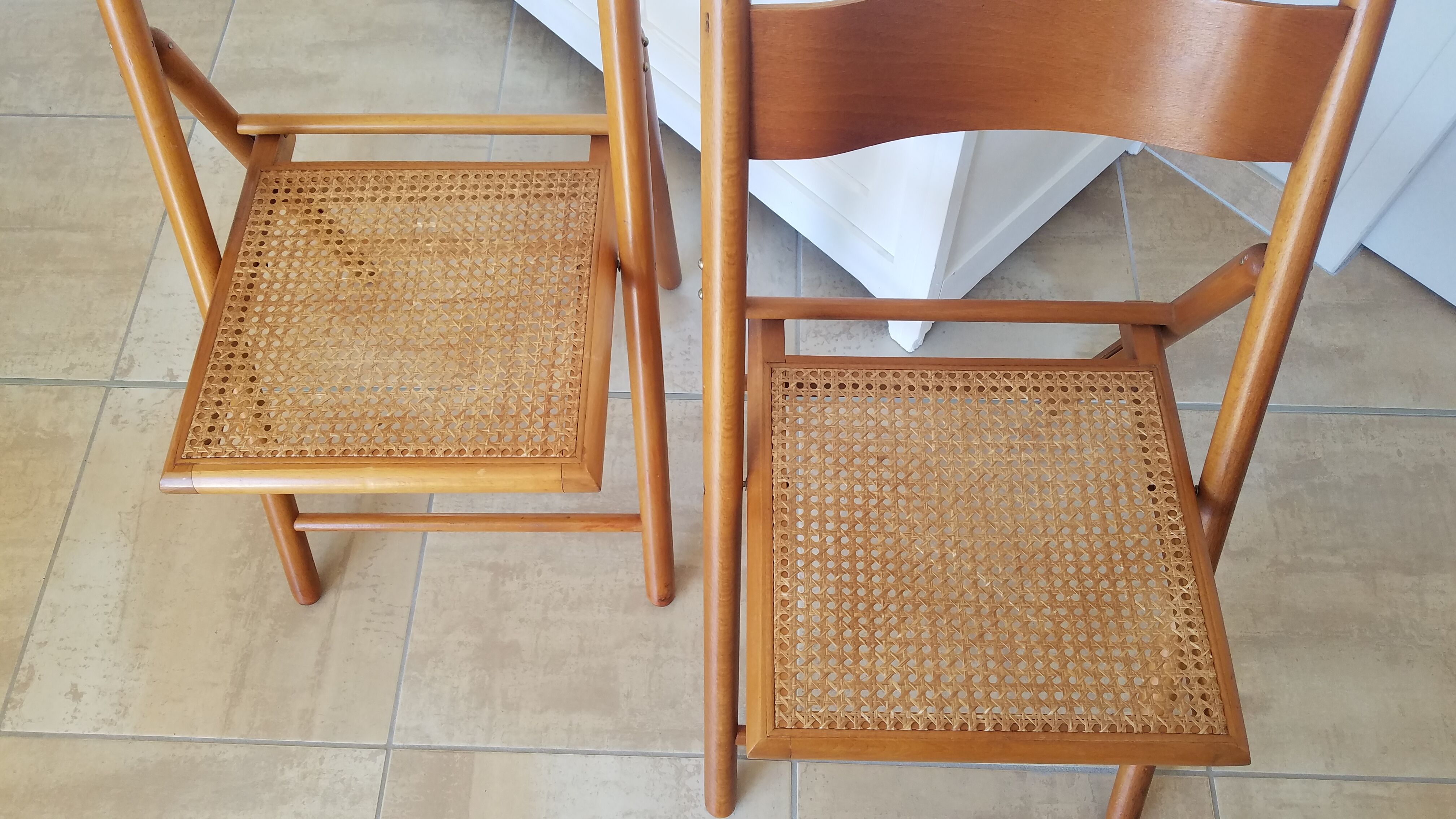 2 chaises pliantes en cannage