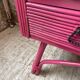 Commode rotin rose vintage