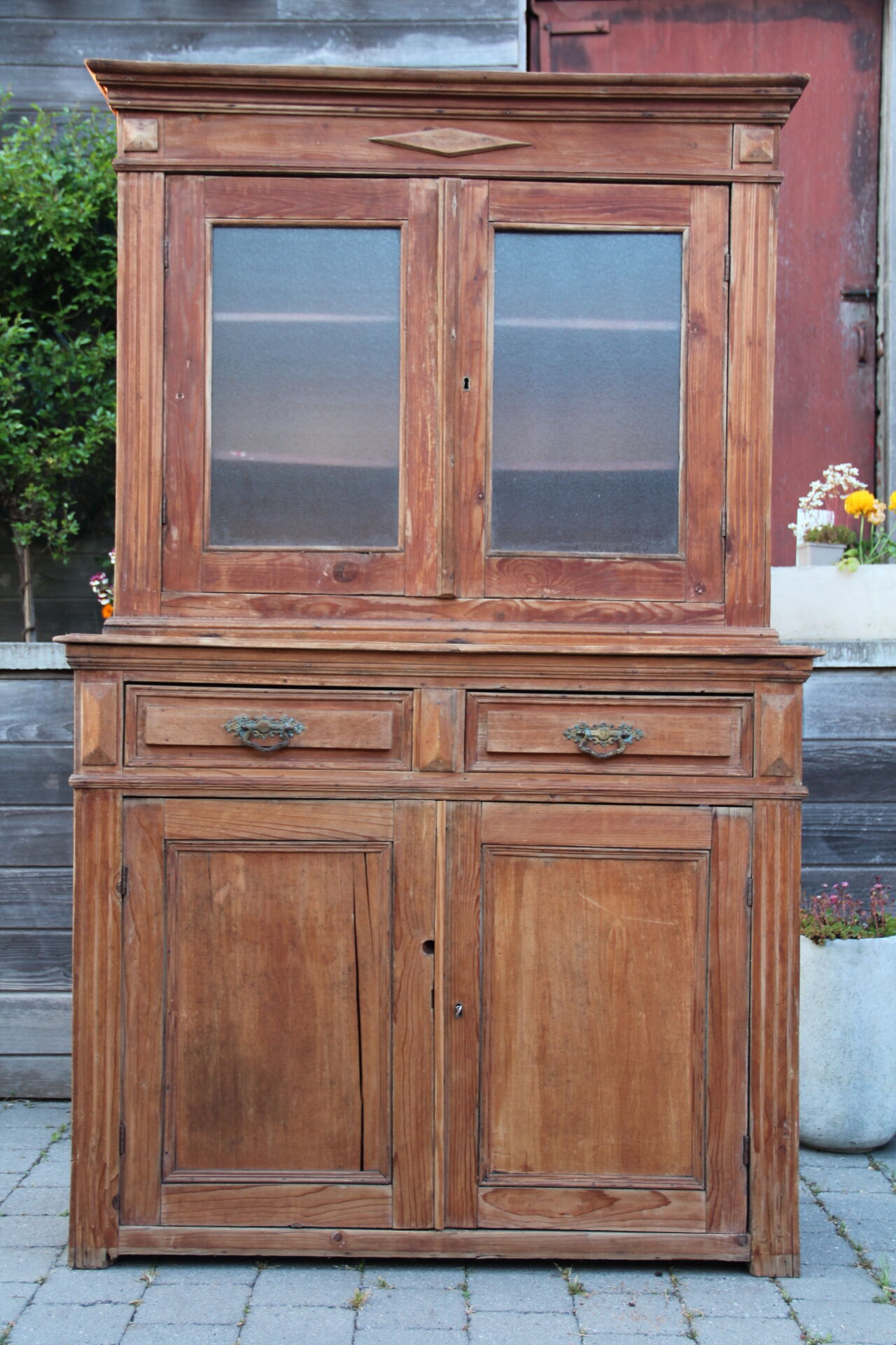 Double-body pine vessel