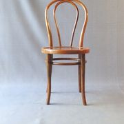 Thonet bistro chair N°18 art nouveau wood seat, production 1925