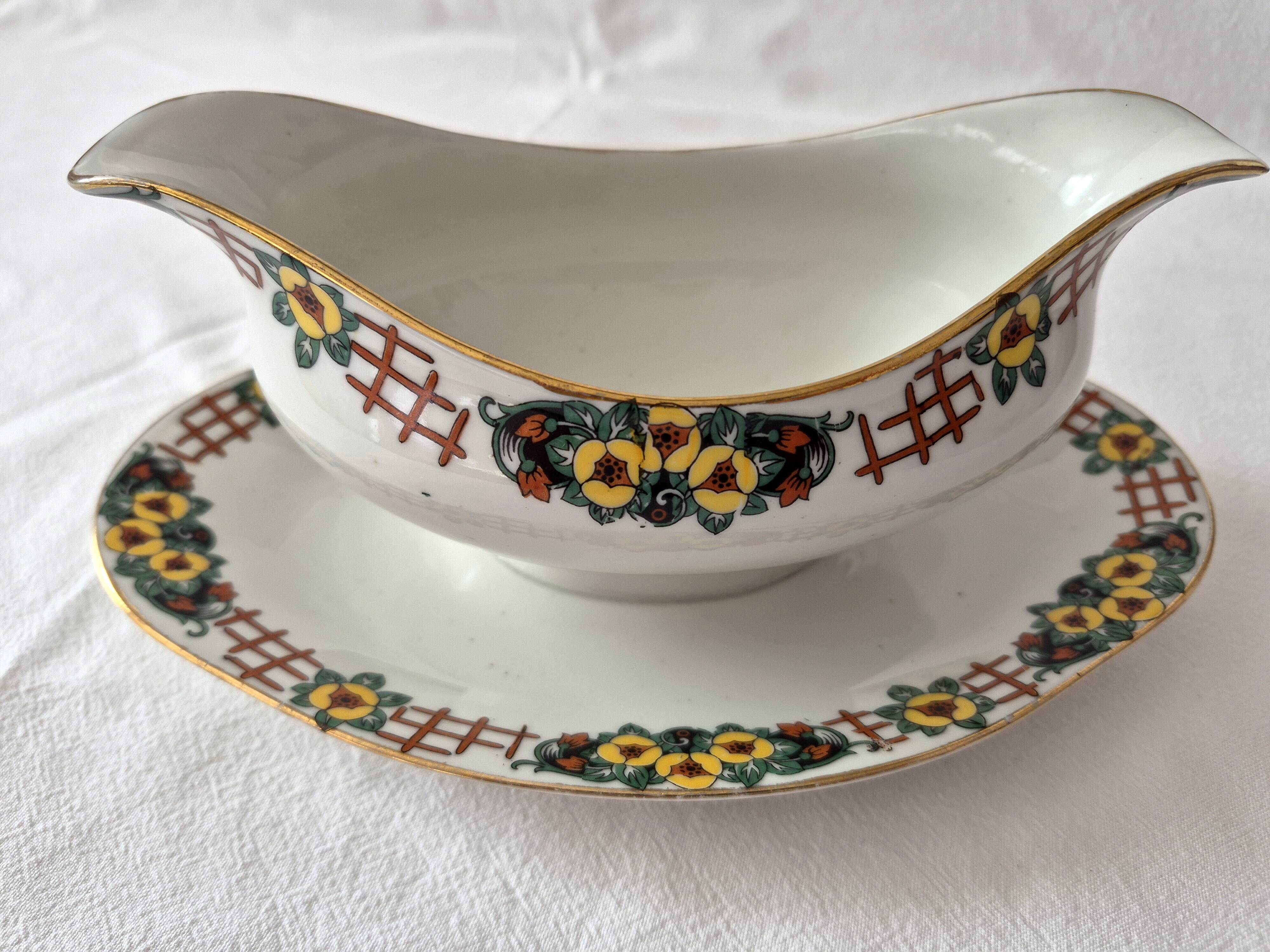 Art Deco sauce boat porcelain from Limoges, André François, A568