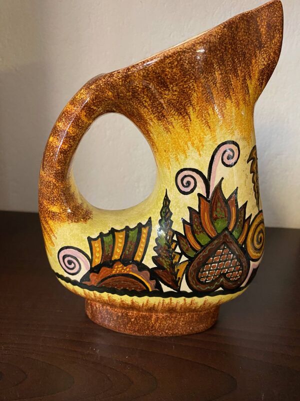 Pichet quimper fouillen faience annees 50/60 forme oblique decor ajoncs